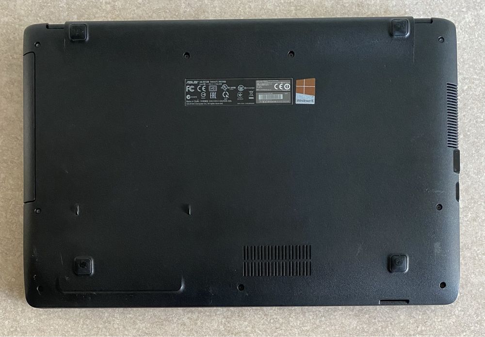 Asus R512M 15.6" 4/500GB для навчання/офісу/фільмів/акб добре тримає
