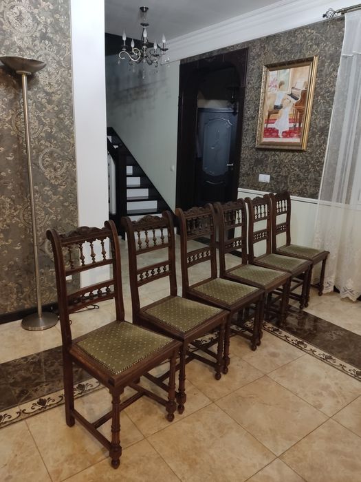 Стіл і 6 Стільців (Антикваріат)