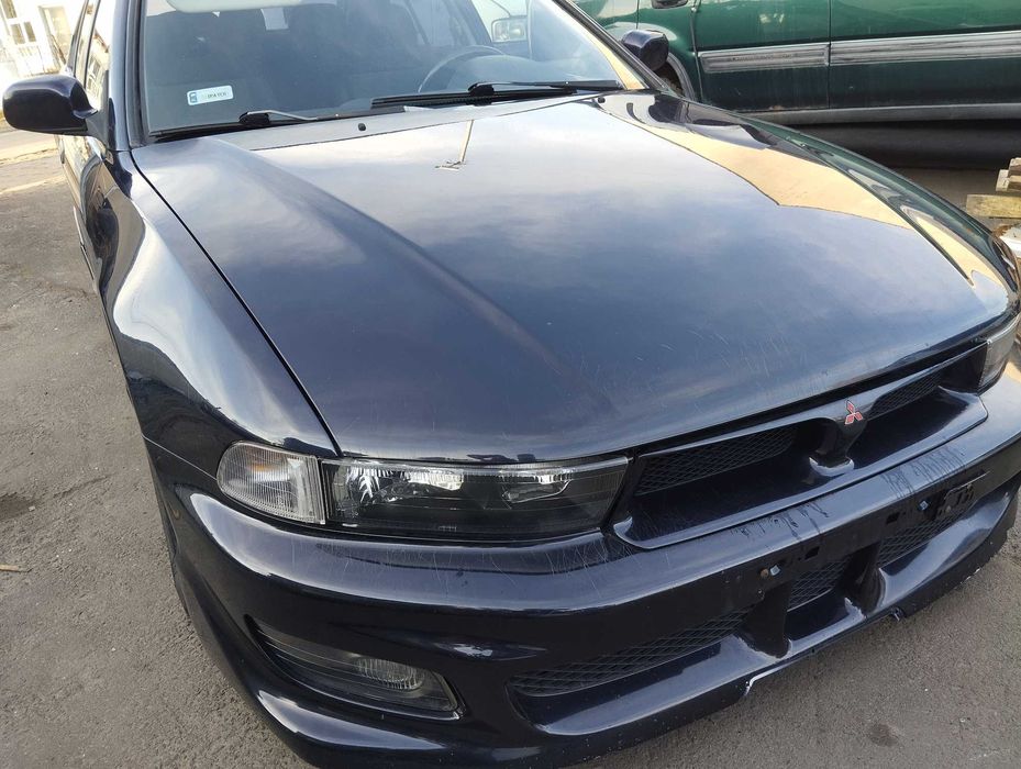 Mitsubishi Galant VIII 2.0i 4D 2004r.Lampa przednia prawa.