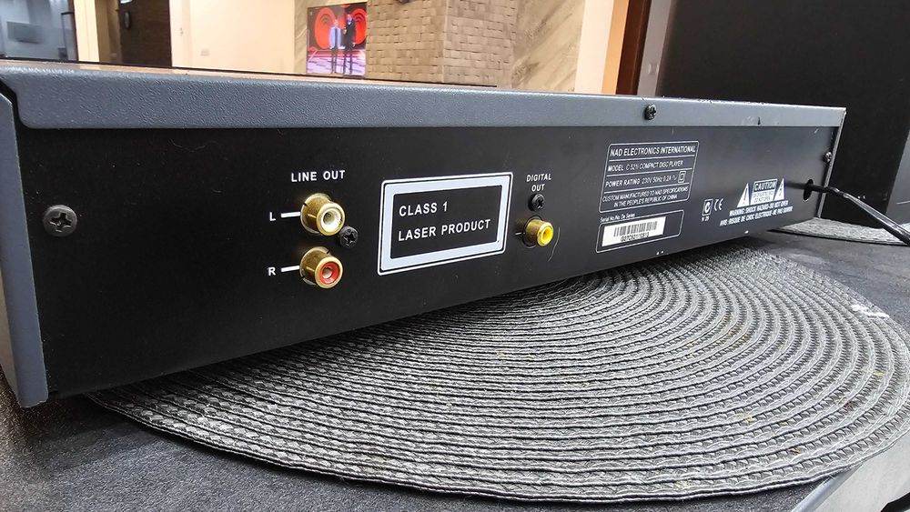 NAD C-521i CD player