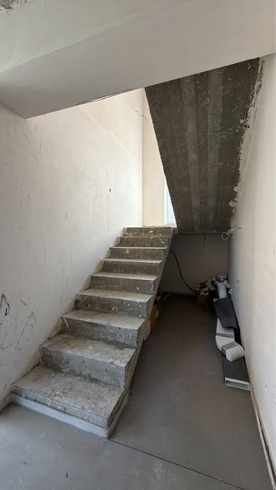 Котедж бізнес-класу 180 м² у сосновому лісі | Газ | Баня | Гараж | 20 км до Києва