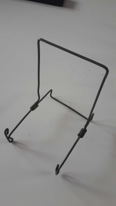 stojaki ekspozytory na talerze patery prl  7 sztuk