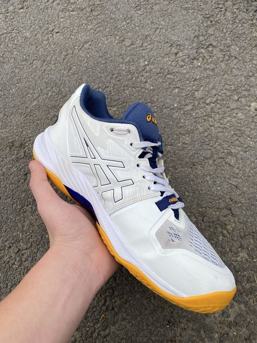 Волейбольні кросівки Asics sky elite ff