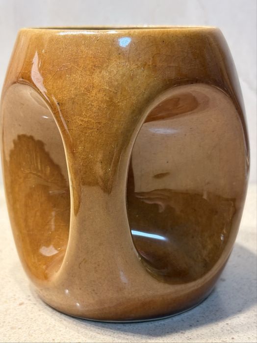 Rara caneca em cerâmica portuguesa (Secla?) pintada à mão - peixe