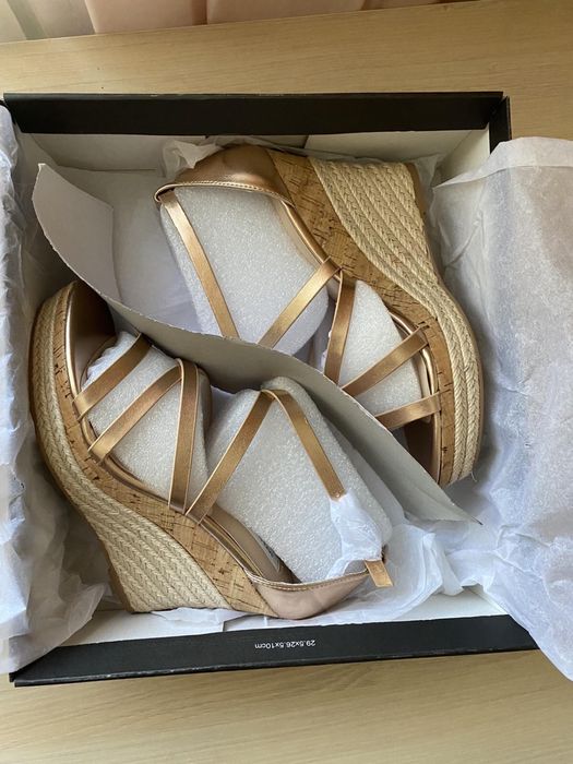 Красивые босоножки