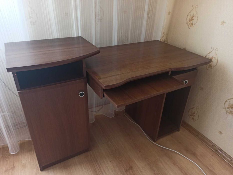 комп'ютерний стіл б/в недорого