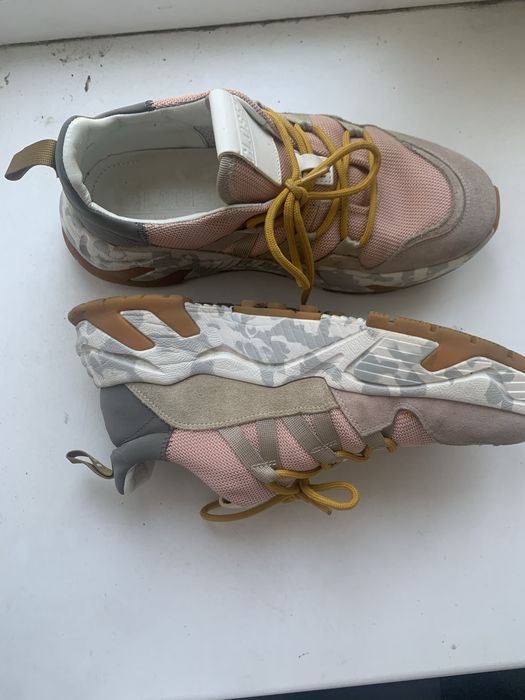 Жіночі кросовки (на широку ногу)