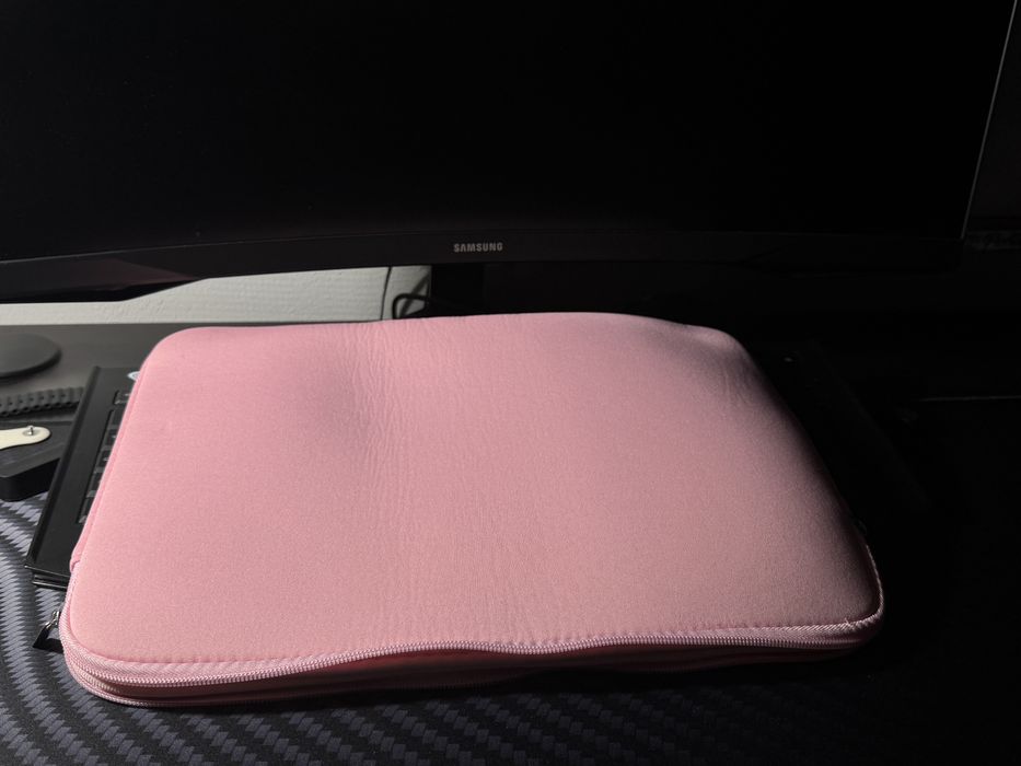 Etui / torba na laptopa z kieszonką - różowa, stan bdb