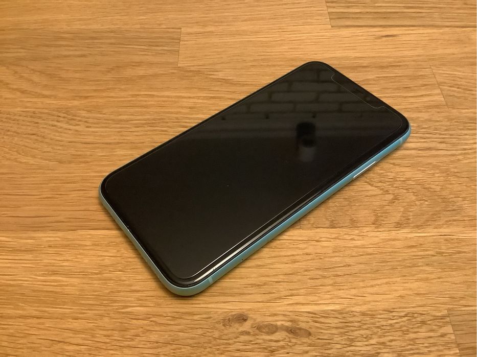 iPhone 11 z oryginalnym opakowaniem + etui Spigen gratis