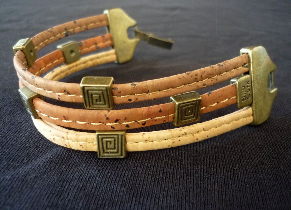 2 Pulseiras: uma de Cortiça e Metal/ outra Pulseira Unissexo Cabedal