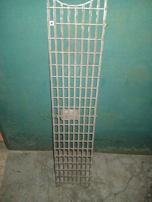 Продам решітку радіатора на авто