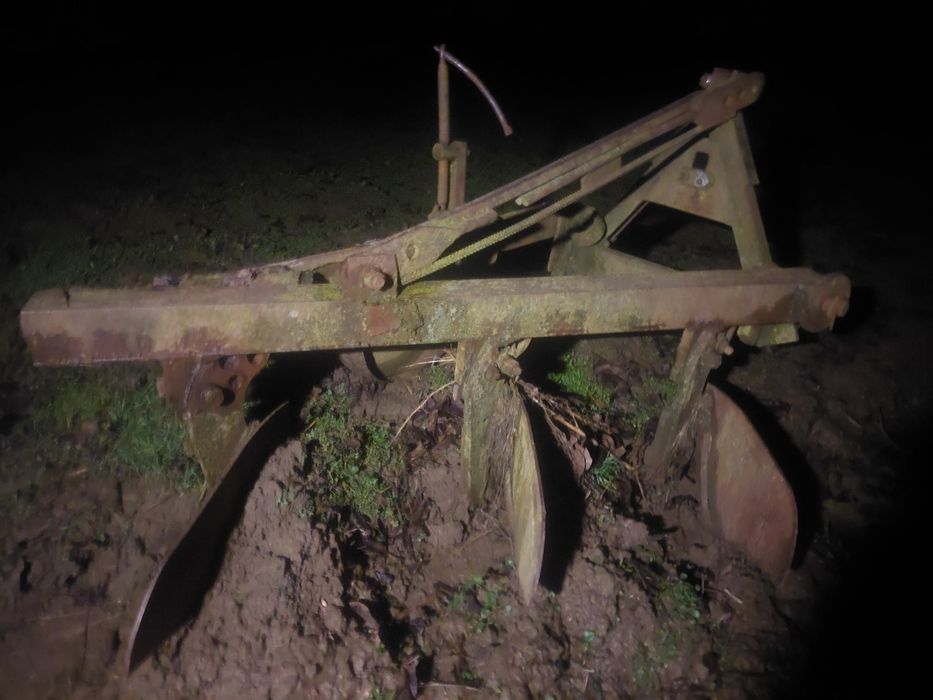 Продам навісне ціна договірна