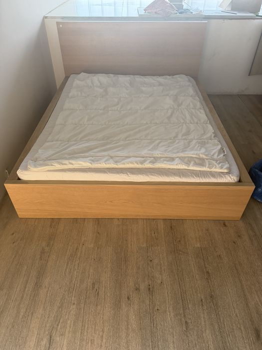 Lozko malm ikea 160x200 ze stelazem i materacem