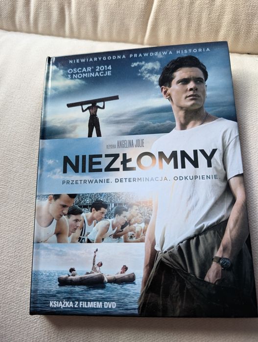 Niezłomny książka z filmem DVD