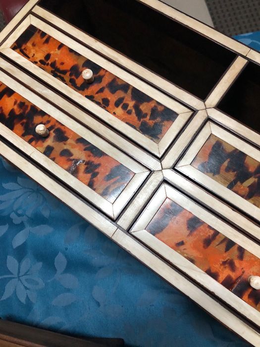 Móvel contador sec:XX Em Pau Santo