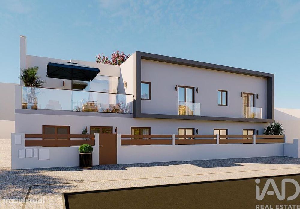 Moradia geminada em Setúbal de 129 m2