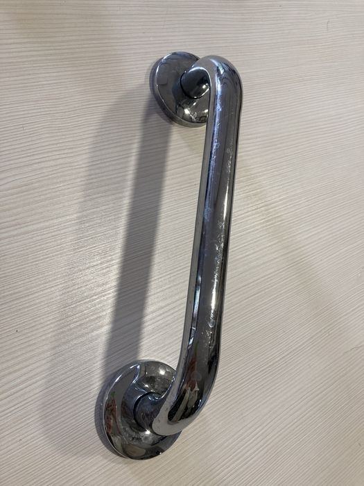 Ручка для ванноі кімнати