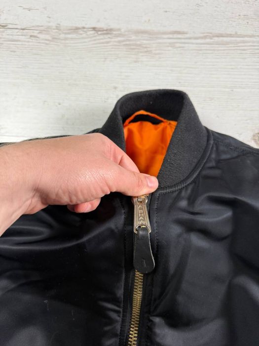 Бомбер alpha industries оригінал