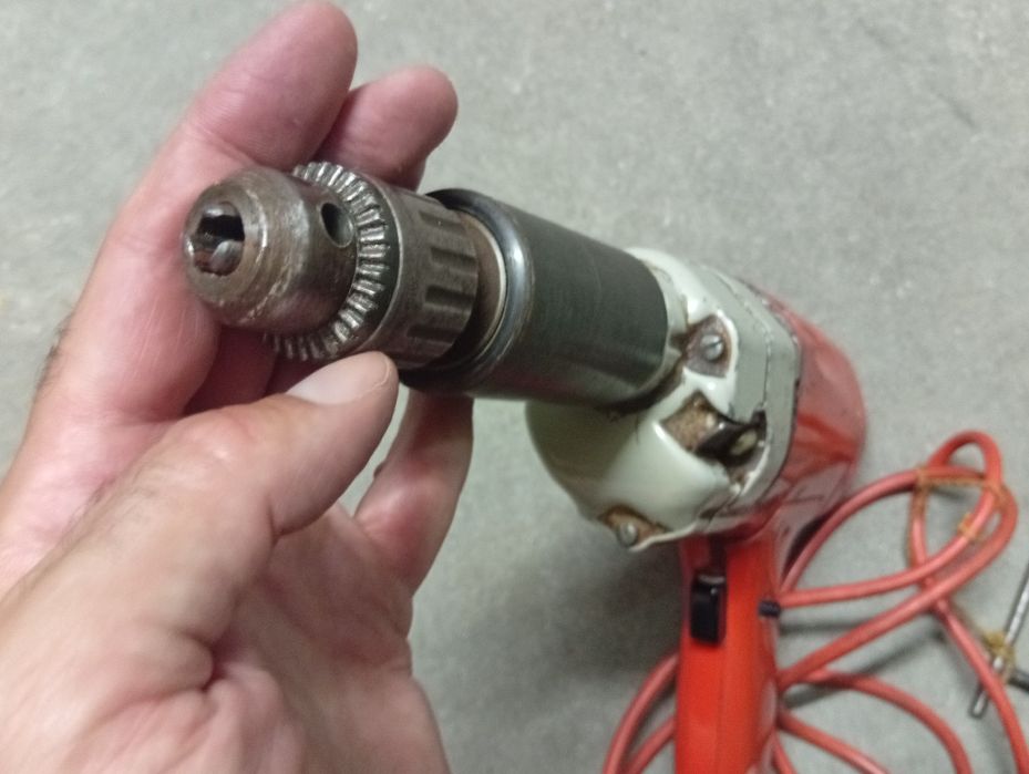 Berbequim BLACK & DECKER J52