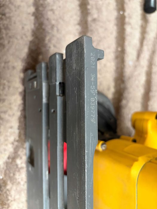 Zagłębiarka DeWalt DCS520NT