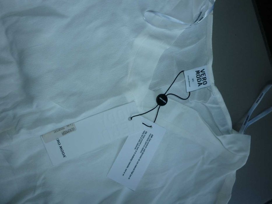 Vero Moda bluzka z piękną gipiurą nowa