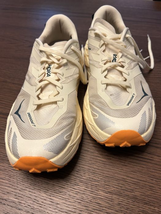Hoka Speedgoat 7