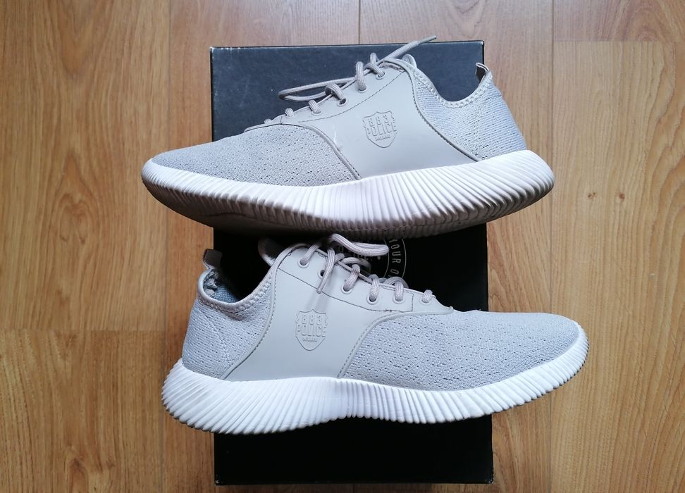 Tenis 883 Police