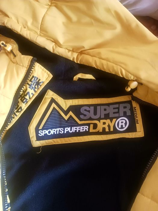 Blusão da marca SuperDry tamanho M