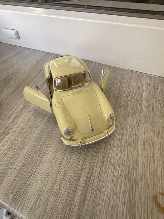 Іграшкові автомобілі
