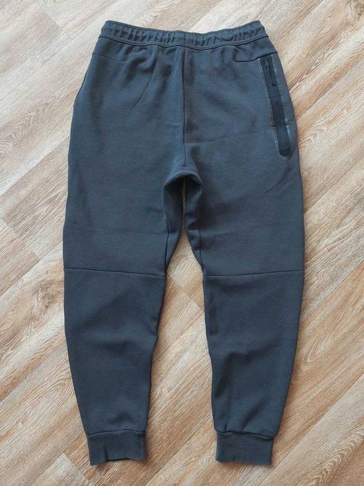 Мужские спортивные штаны Nike Tech Fleece
