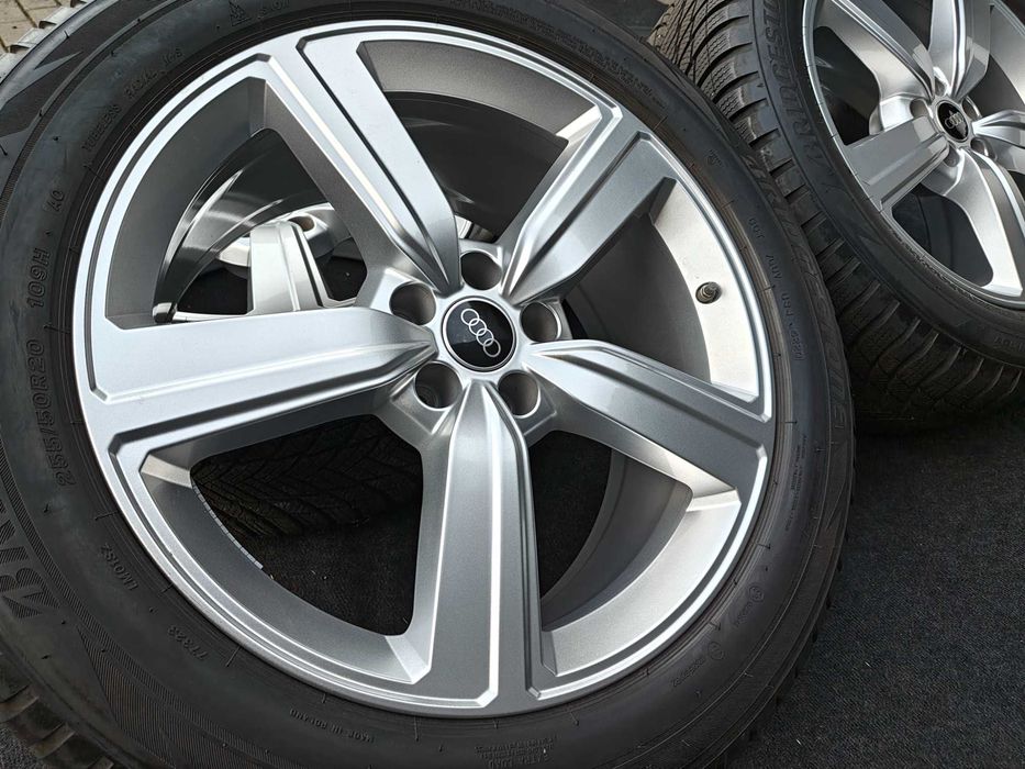 Koła Zimowe 20 Cali AUDI Q7 Q8 E-Tron Q6 E-Tron 255/50/20 Bridgestone NR 20003