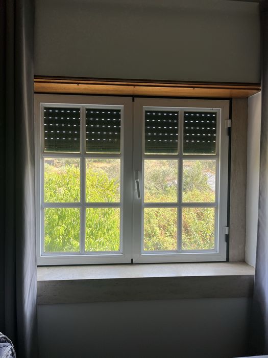 Janelas e Portas de Sacada em Alumínio Branco