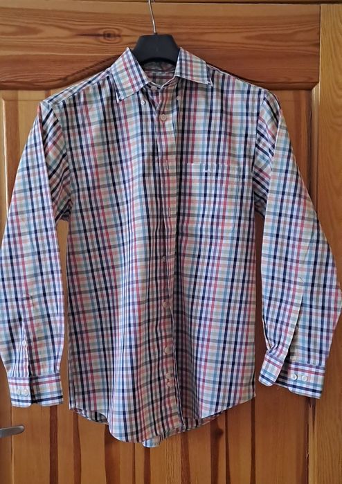 Koszula męska w Orvis w kratę.