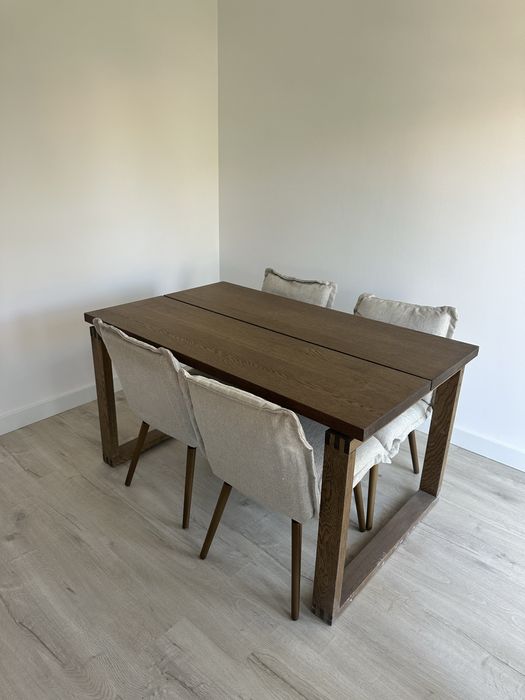 Mesa e 4 cadeiras