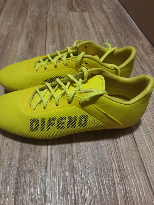 Футбольні бутси, 40 розмір