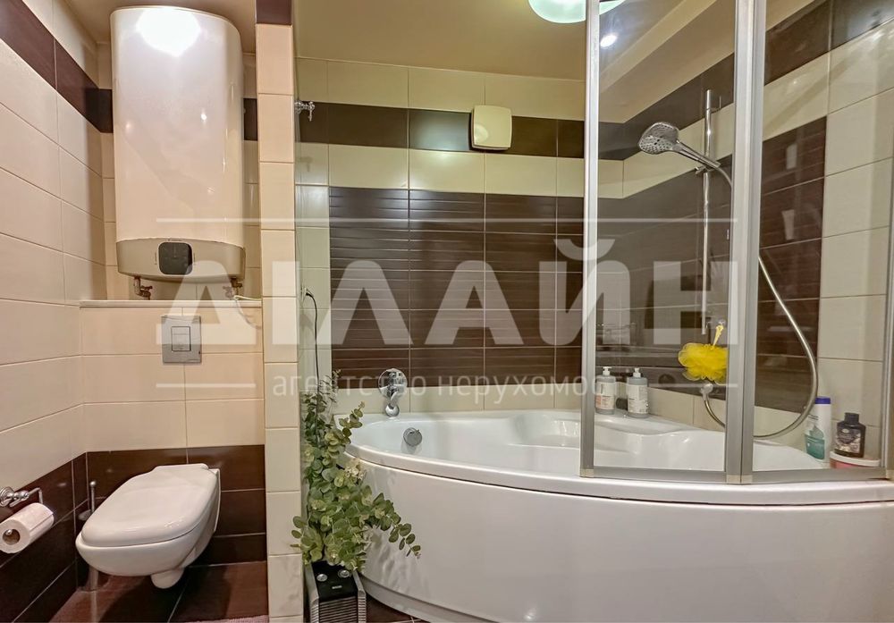 Краща пропозиція! 3-кімн. квартира з ремонтом у центрі міста!