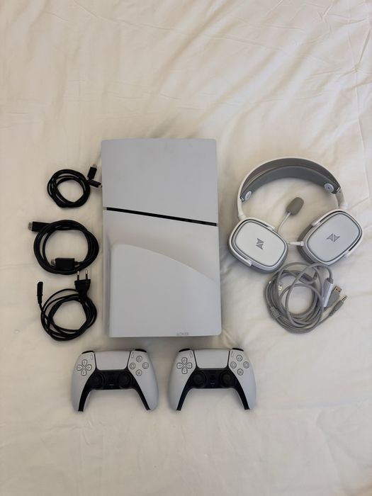 PlayStation 5 ( Standard )+ FIFA 26 + Acessórios