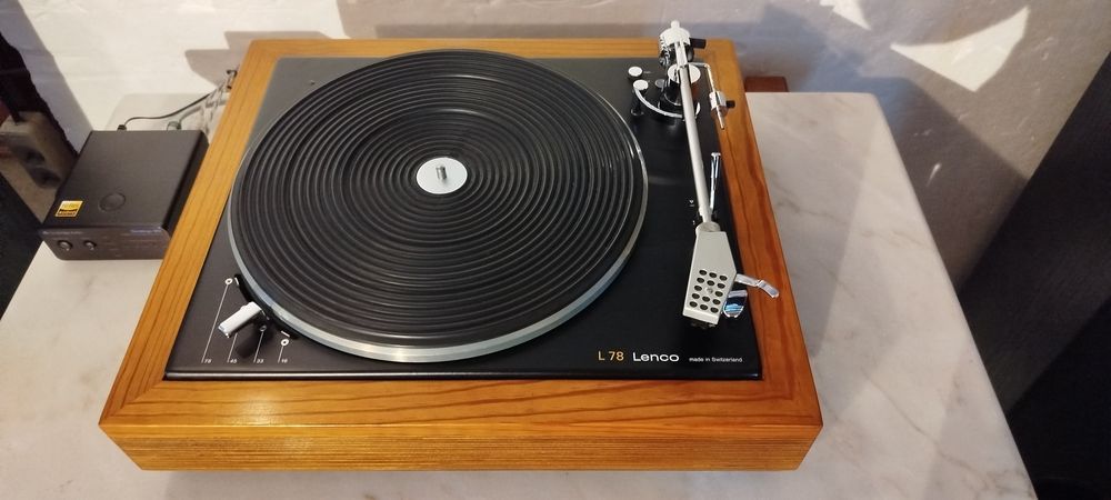 Gira discos Lenco L78
