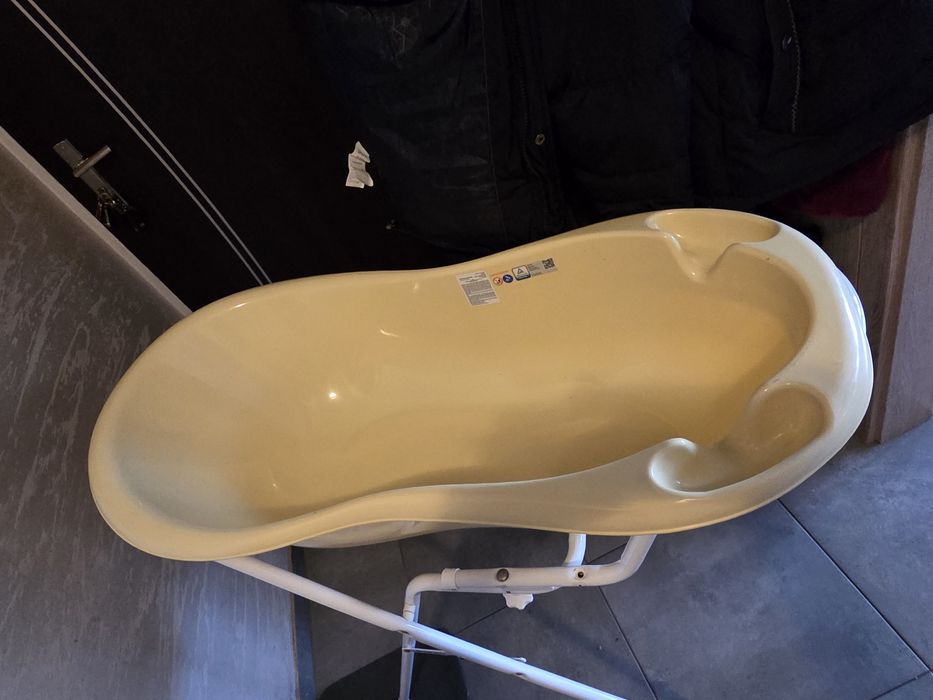 Wanienka ze stelażem