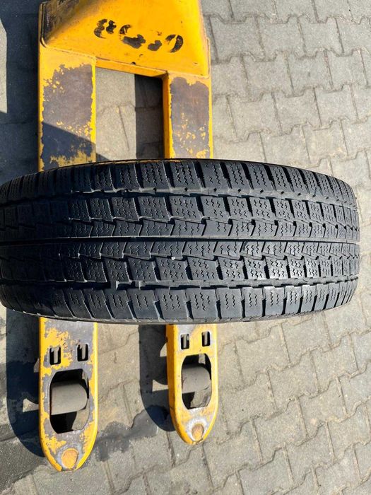 Opona zimowa Hankook Winter RW06 235/65 R16C 115/113R DOT18 #3927