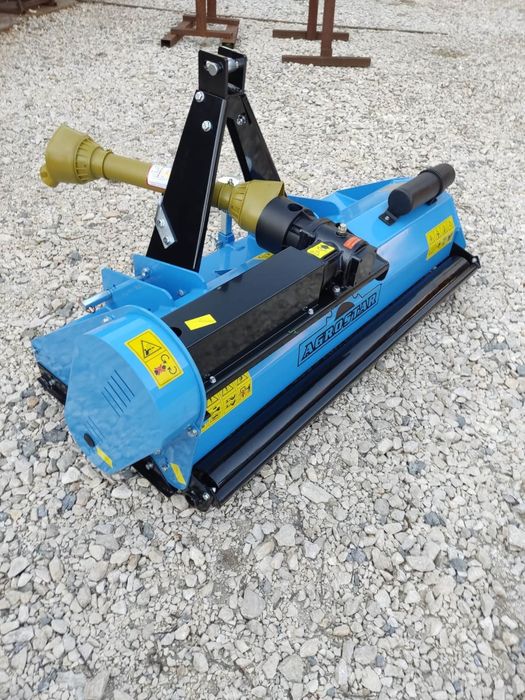 Nowa solidna kosiarka bijakowa AM 155 cm do trawy Agrostar
