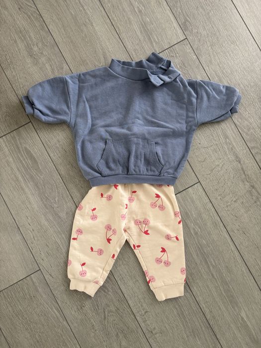 Костюм спортивний на дівчинку