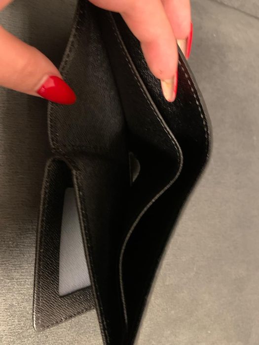 Sprzedam czarny portfel