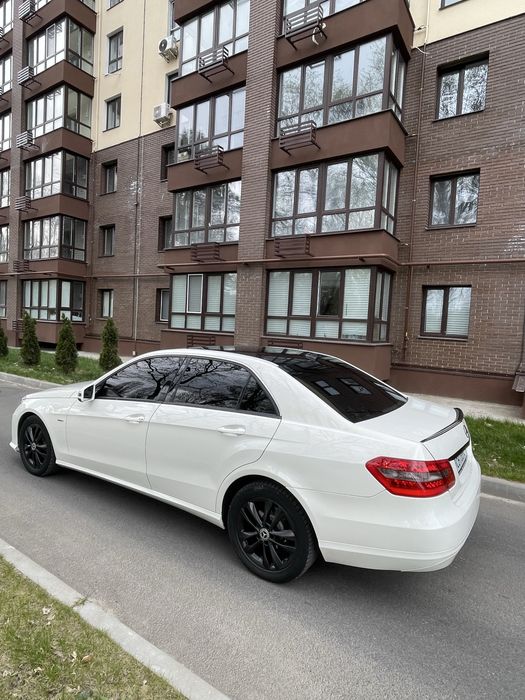 Мерседес E 212 cdi