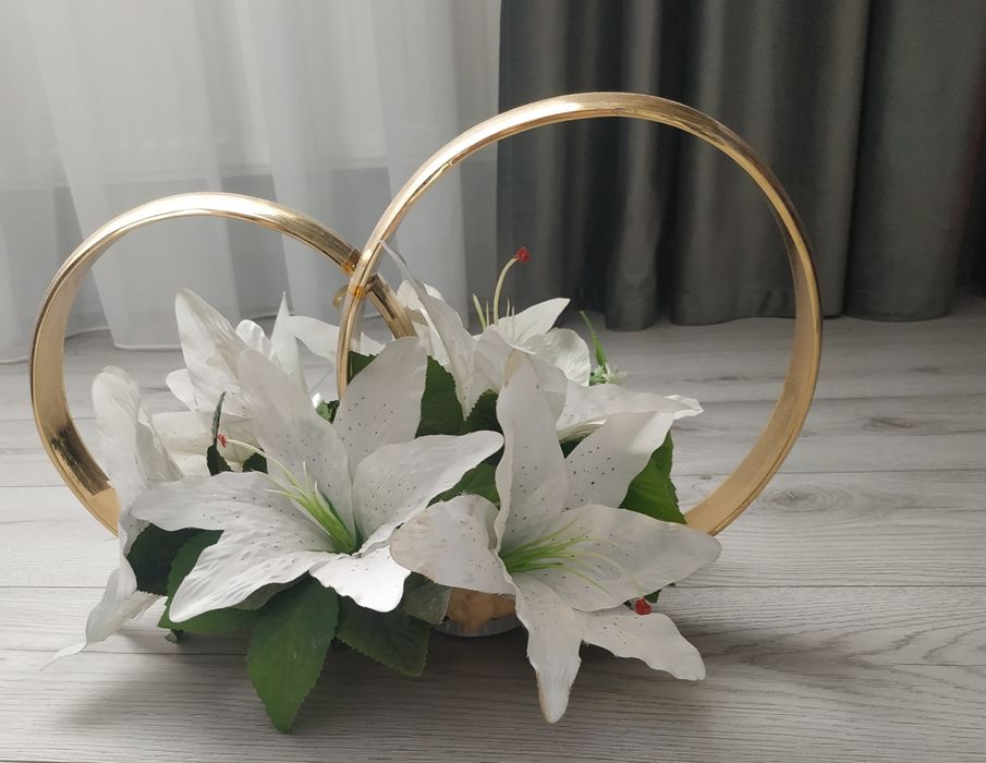 Свадебные украшения на авто и тд