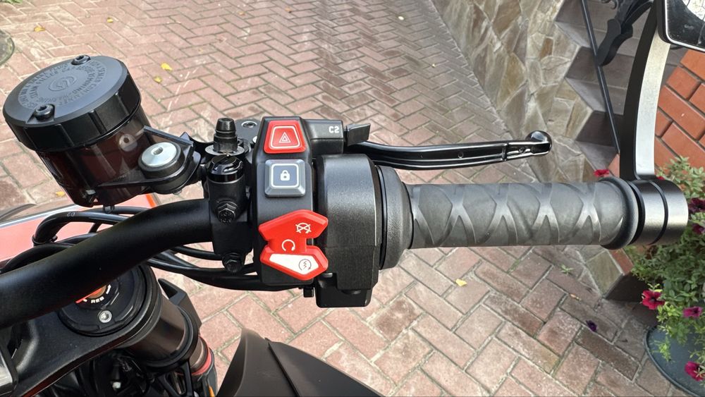 KTM 1290 Super Duke R