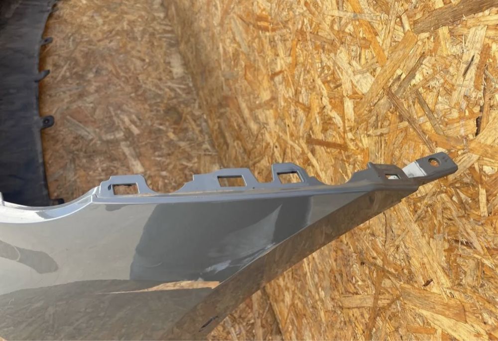 Передній передний бампер Audi Q5  рест