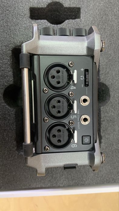 Аудіо рекордер диктоф Zoom F6  Multitrack Digital Audio Field Recorder