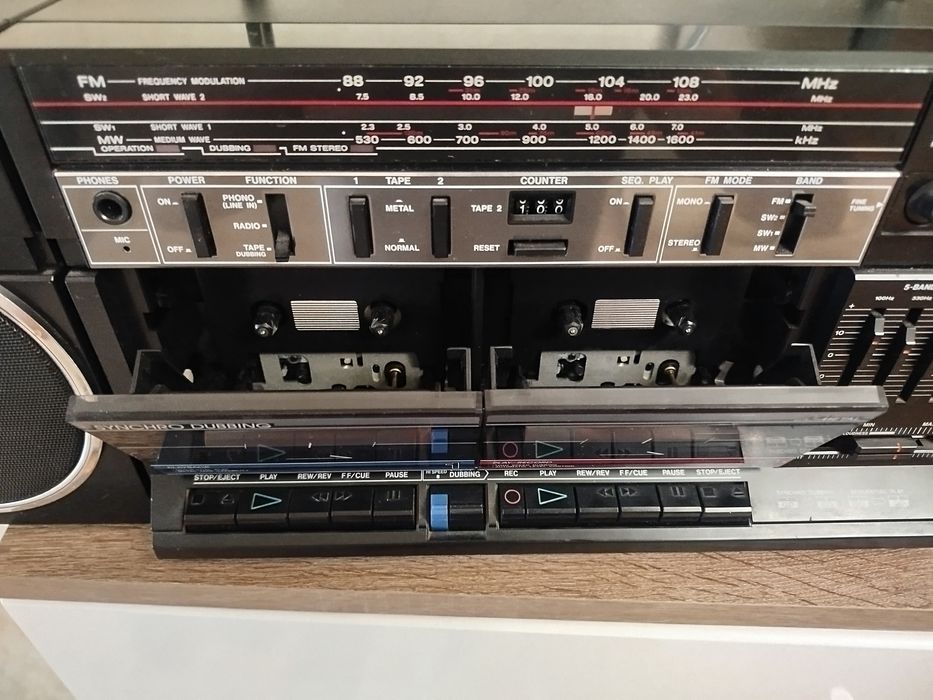 Кассетная магнитола. В отличном состоянии. Япония.