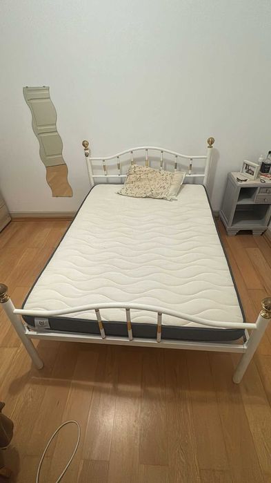 Cama de ferro com colchão